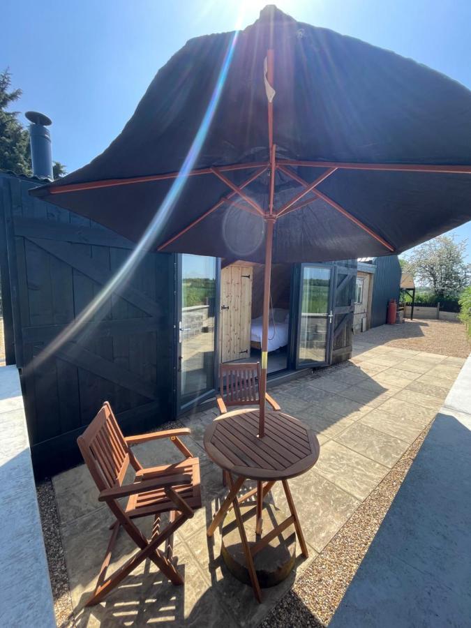 Henny Riverside Glamping 萨德伯里 外观 照片